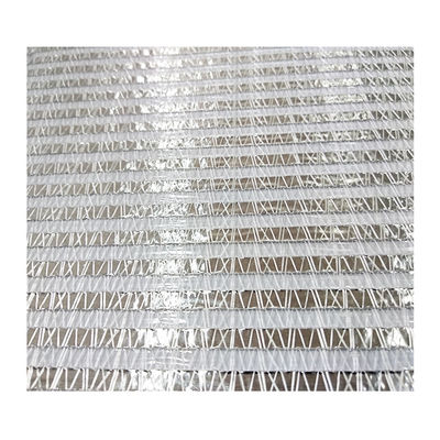 Pantalla térmica de alta calidad para invernaderos. Ahorro de energía y control climático.