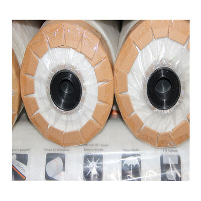 Envase de red de paletas agrícolas de alta resistencia     Compatible con todas las principales paletas redondas de heno